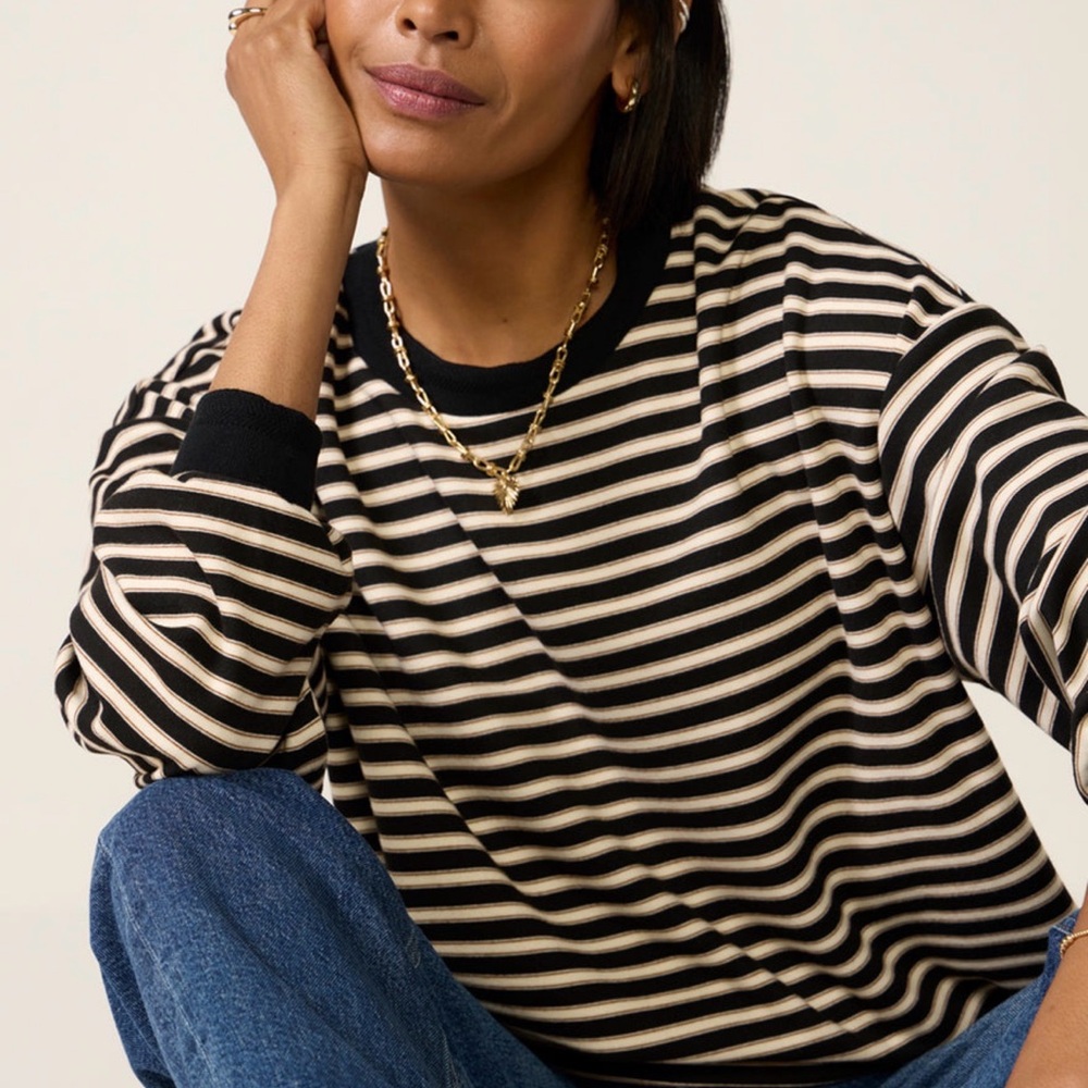 NWT EVEREVE Kaylin Cozy Stripe Tee | Multistripe | Size Medium | Relaxed Crop